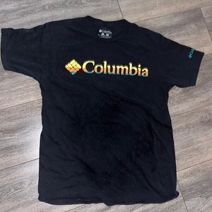 Black Columbia shirt size medium in men’s